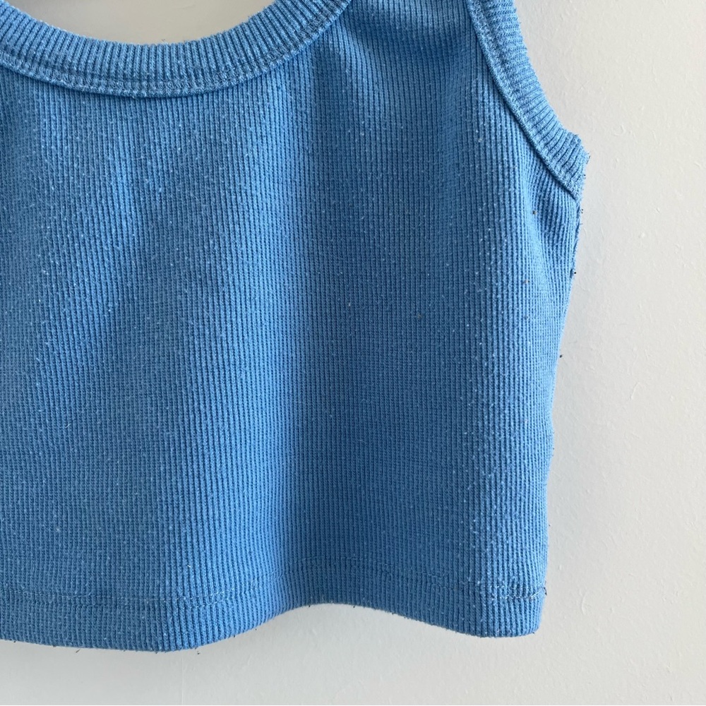 Blue Ribbed Cropped Tank Top - Picture 3 of 5